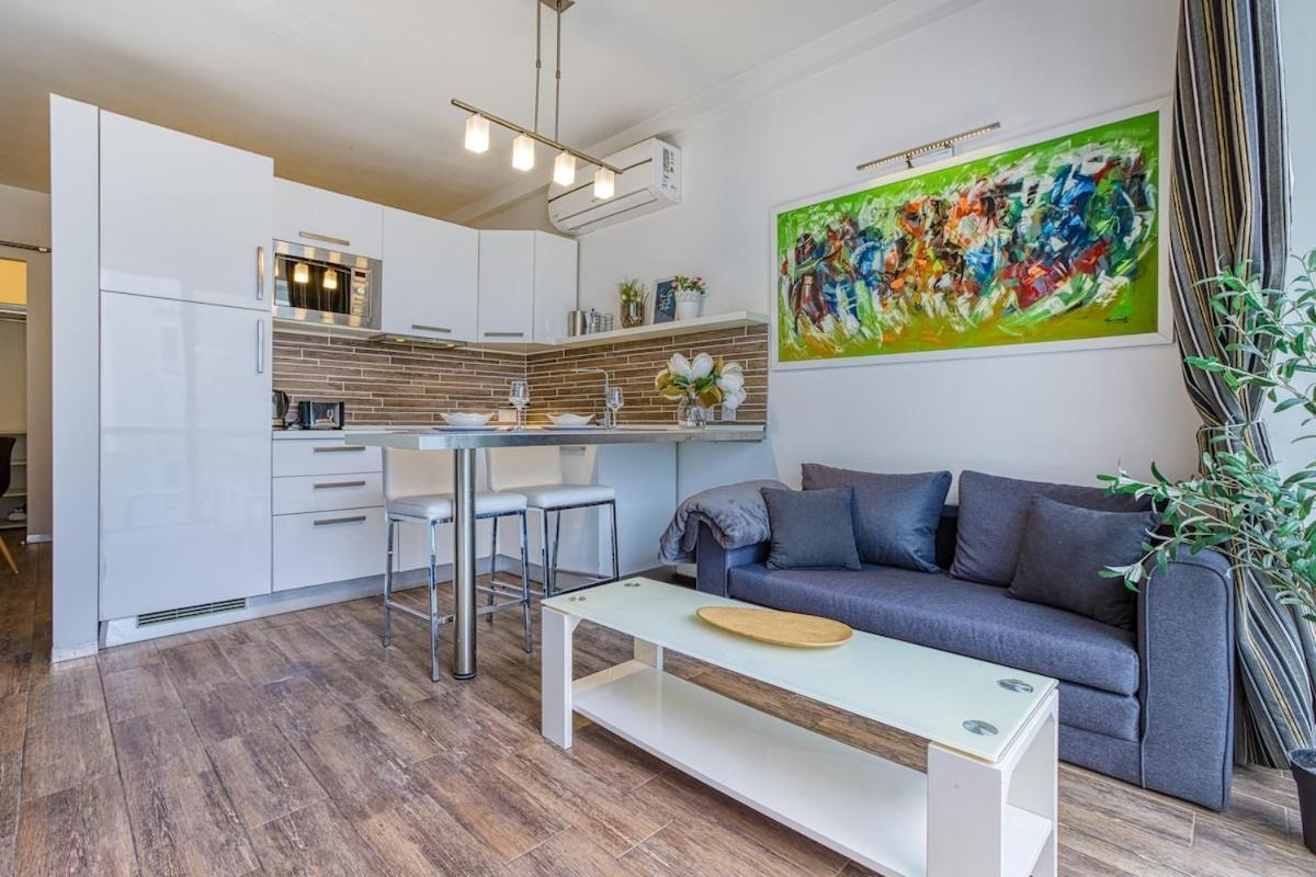 Stylish 1bedroom In The Heart Of St Julians 402 * Saint Julian's